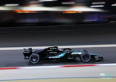 Mercedes-AMG F1 W17 Andrea Kimi Antonelli profil vitesse nuit essais Bahreïn 2026