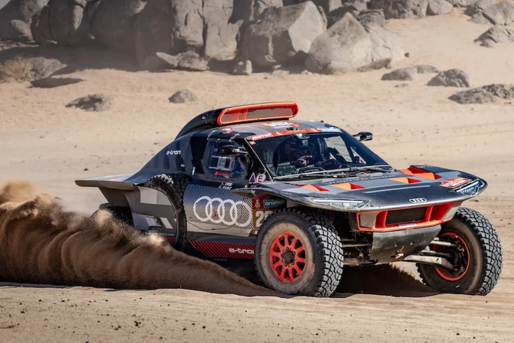 Audi au Dakar avec une voiture électrique...