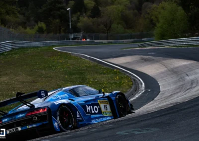 NLS - 24 Heures Nurburgring 2026 - Qualifier - Audi R8 GT3 Scherer Sport dans le virage Karousel