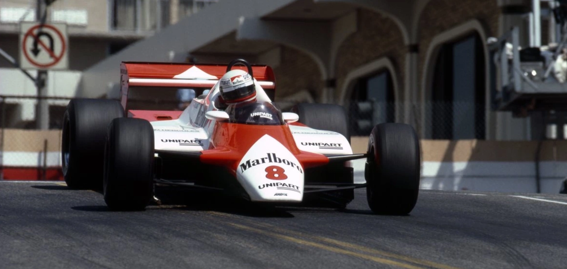 Le 4 avril 1982 : Il n'aura pas fallu longtemps à Niki Lauda pour retrouver le chemin de la victoire après son retour en Formule 1. L'Autrichien remporte le Grand Prix de Long Beach