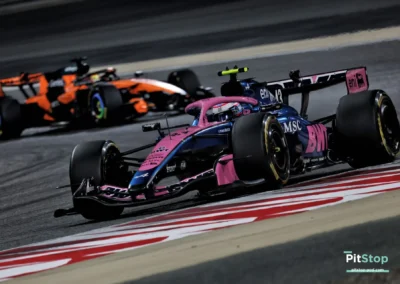 Franco Colapinto Alpine A526 duel McLaren essais Bahreïn 2026