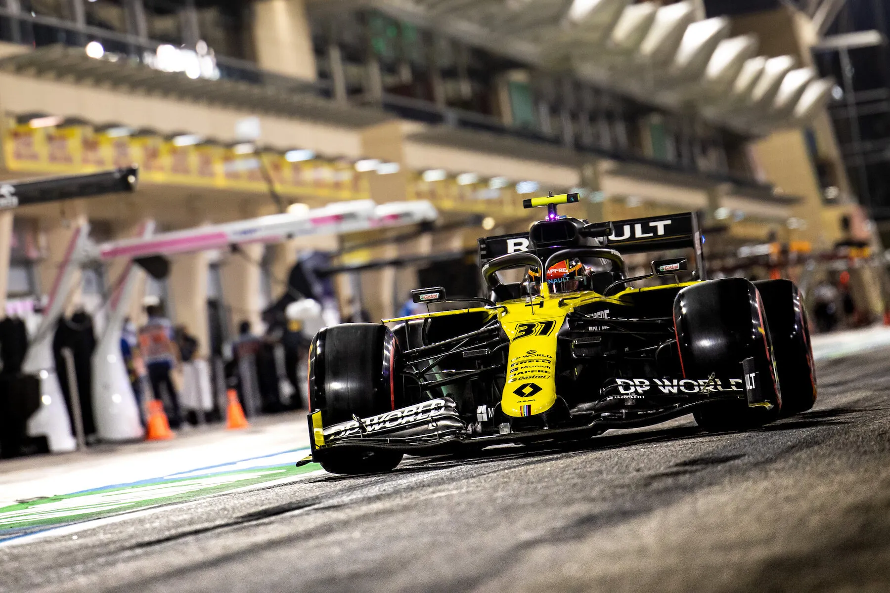 F1-Flashback-sakhir-2020-Ocon-Renault Grand Prix de Sakhir 2020 : Esteban Ocon en route pour le podium