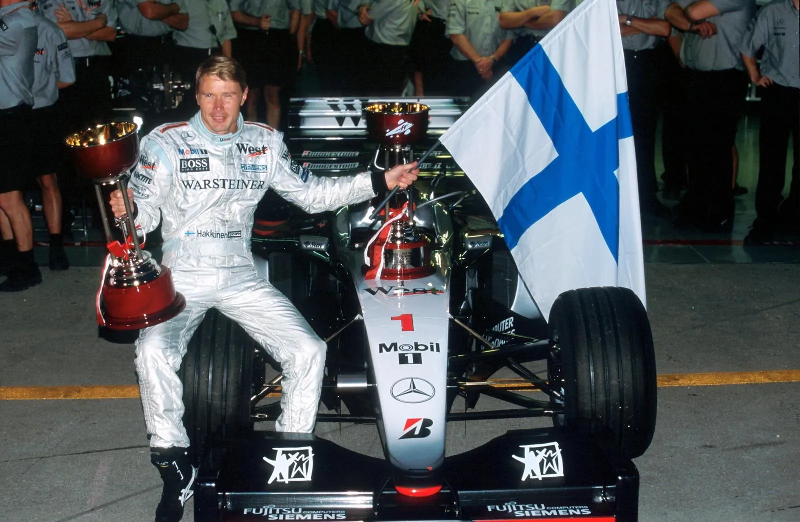 champions-f1-mika-hakkinen-1999 Mika Hakkinen champion du monde F1 1999