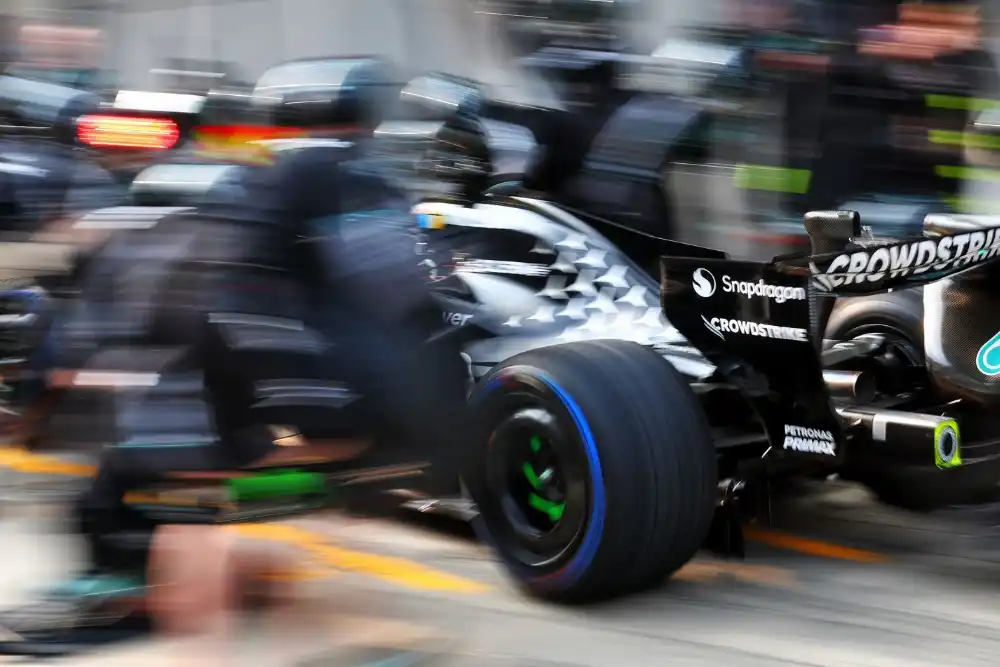 el1-chine-2026-shanghai-russell-mercedes George Russell et Mercedes restent les leaders pour les essais libres 1 du Grand Prix de Chines 2026 de Formule 1