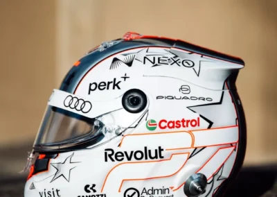 Vue de profil du casque 2026 du pilote F1 Nico Hulkenberg