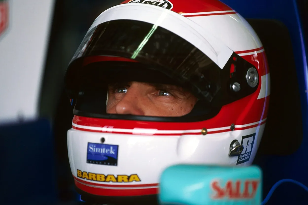 F1 - Roland Ratzenberg casqué dans sa Simtek F1 - Roland Ratzenberg casqué dans sa Simtek