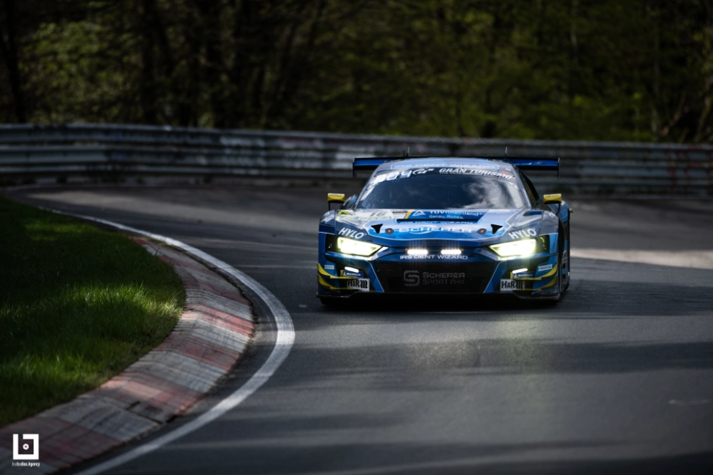 24hNurburgring2026-Qualifier-victoire-Audi-Scherer-Sport L'Audi R8 numéro 16 du team Scherer Sport remporte la course 2 du week-end qualificatif des 24 Heures du Nurburgring 2026