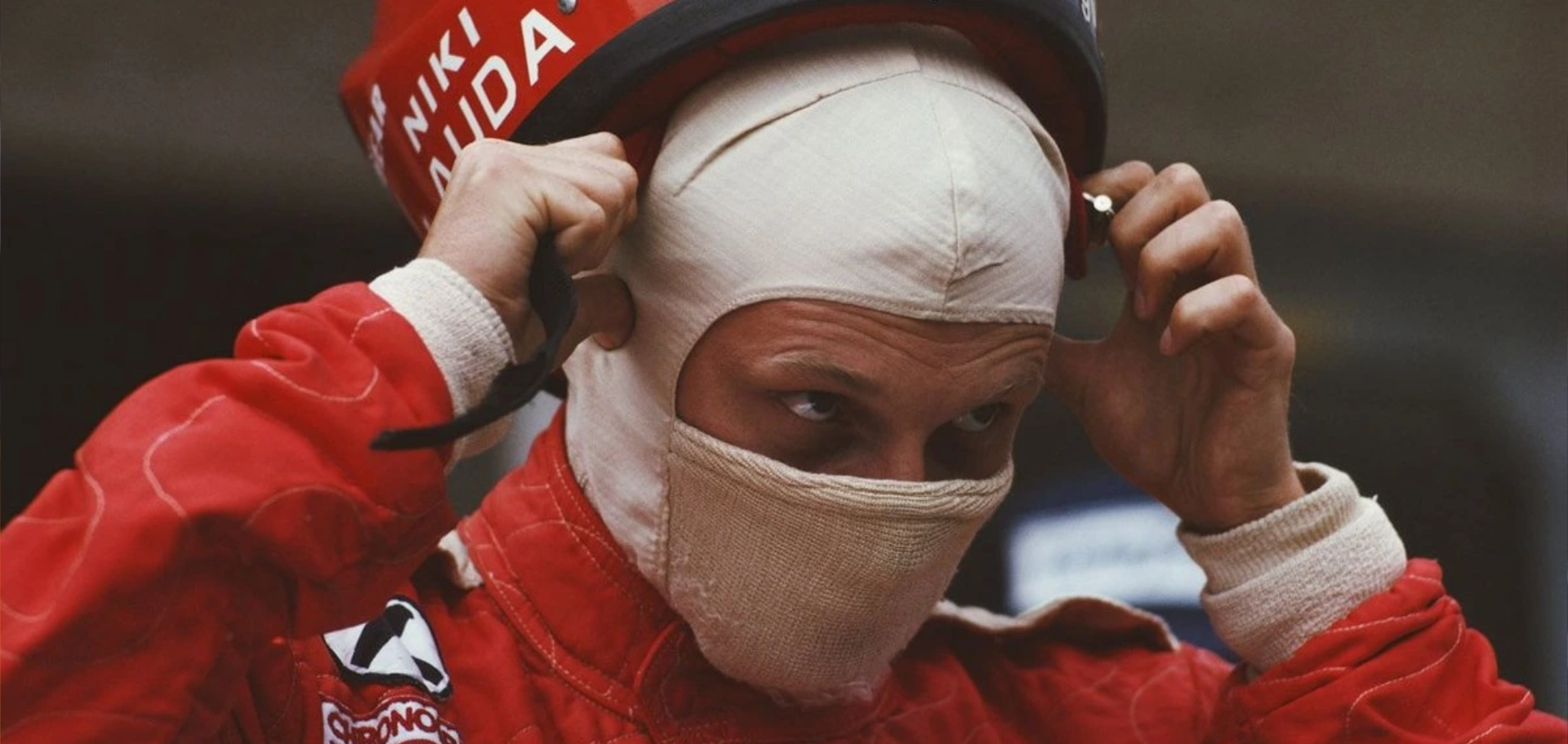 f1-1976-niki-lauda-ferrari-accident-nurburgring Que s'est-il passé le 1er août en Formule 1 ? : En 1976, Niki Lauda était victime d'un grave accident au volant de sa Ferrari sur le circuit du Nurburgring