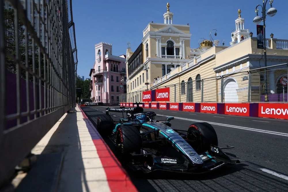 Résultats des essais libres 2 du Grand Prix d'Azerbaijan 2026 : George Russell largement devant Antonelli