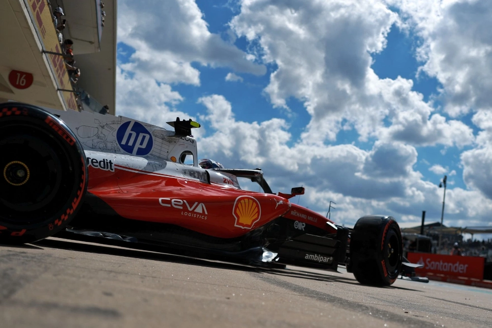 Lewis Hamilton (Ferrari) signe le meilleur temps des essais libres 3 du Grand Prix des États-Unis 2026.